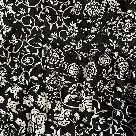 Forever 21 Floral Print Mini Skirt - Picture 4 of 5